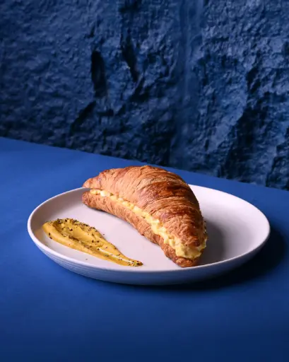 egg toast croissant